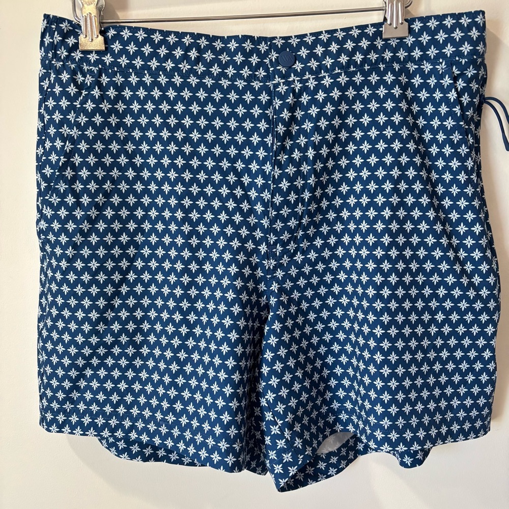 VRST Men’s Resort Shorts 6" Size Medium NEW Relaxed Fit w/pockets Blue *D36